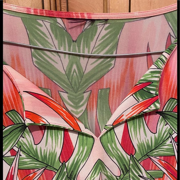 1 day only sale! 
🌺Kim Rogers split vneck tunic - Picture 3 of 4